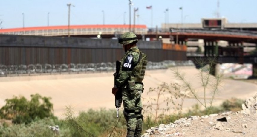 México: la foto de un papá y su hija ahogados en el río Bravo que indigna al mundo