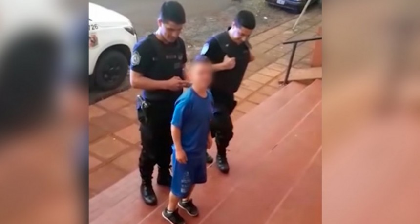 Misiones: policías grabaron y se burlaron de un detenido con enanismo