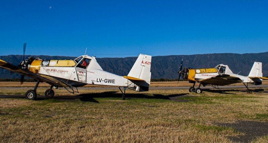 Dos Aviones Hidrantes para combatir incendios forestales