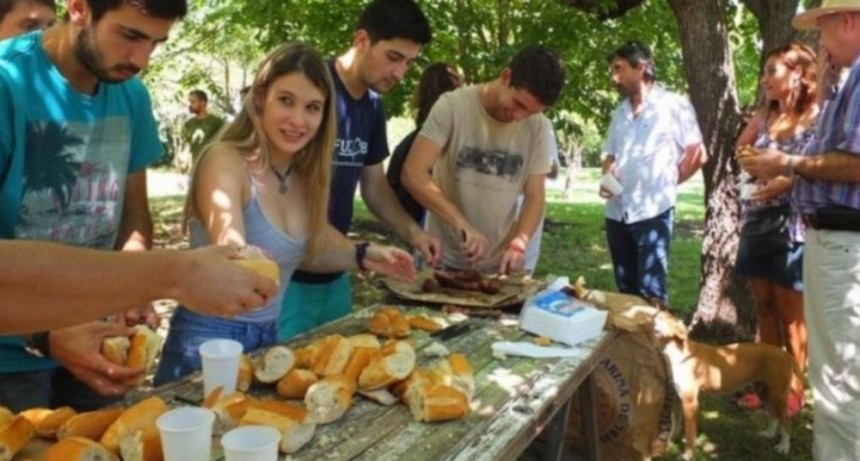 El COE definirá las nuevas actividades que se flexibilizarán: Entre ellas las reuniones de más de 10 personas