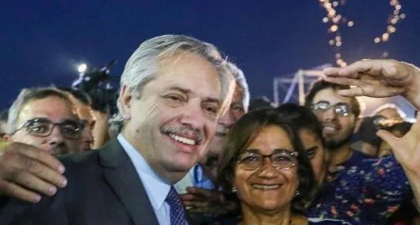 Fernández llegaría el viernes al mediodía a la provincia