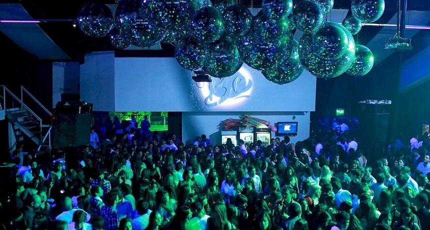 Propietarios de boliches piden reabrir de 00 a 04