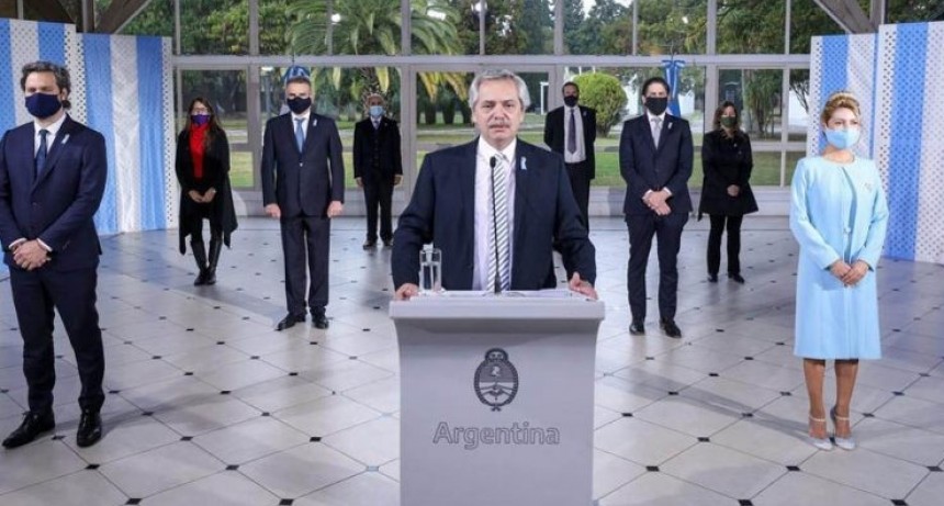 Alberto Fernández confundió la fecha de nacimiento de Belgrano en el acto por el Día de la Bandera