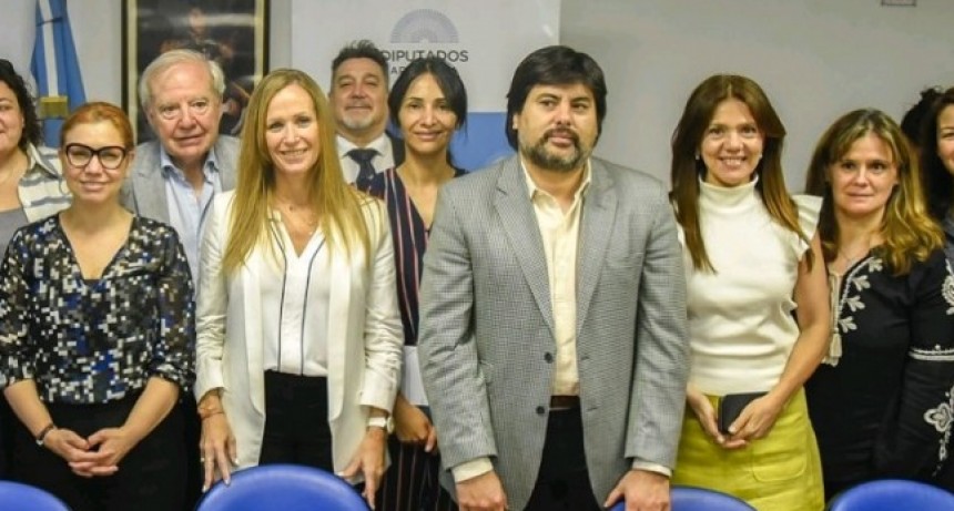 Organizaciones de trans y travestis piden ley para tener cupo laboral en el Estado