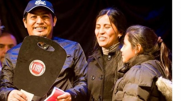 Un docente desocupado se llev&oacute; el 0 km en la yapa de la fiesta