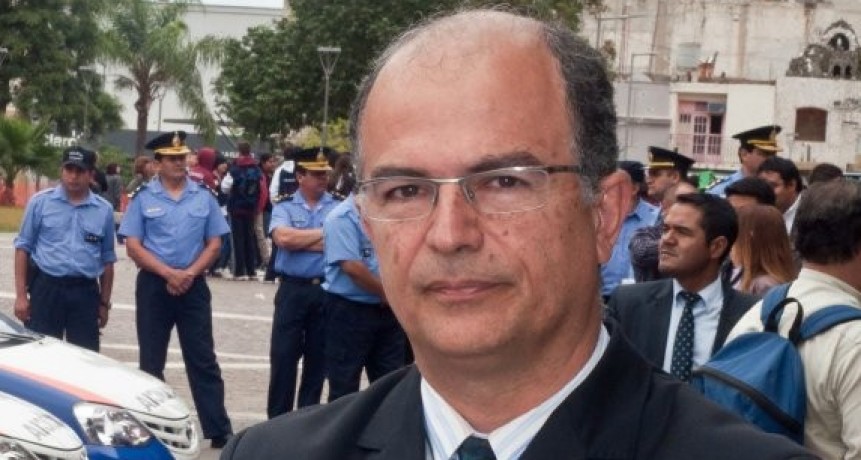 Rev&eacute;s judicial contra Marcos Denett