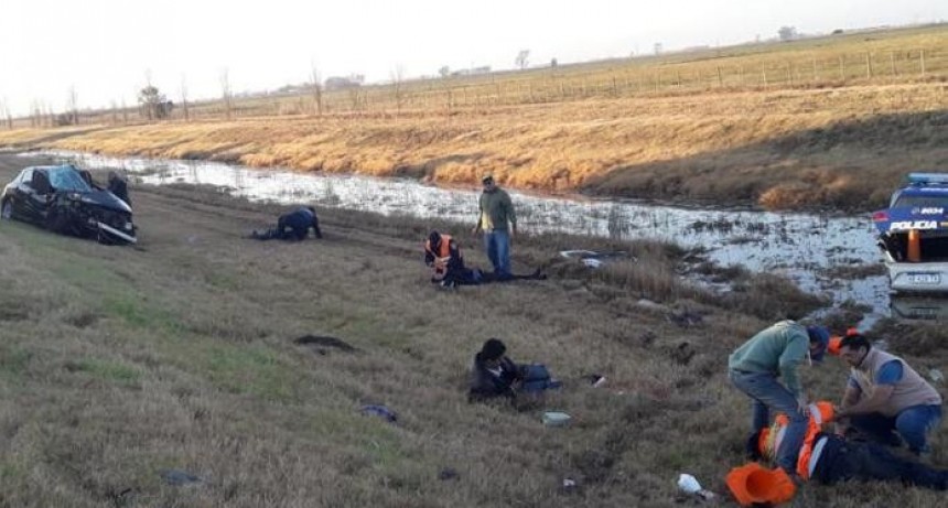Atropellaron a cuatro polic&iacute;as y uno muri&oacute;