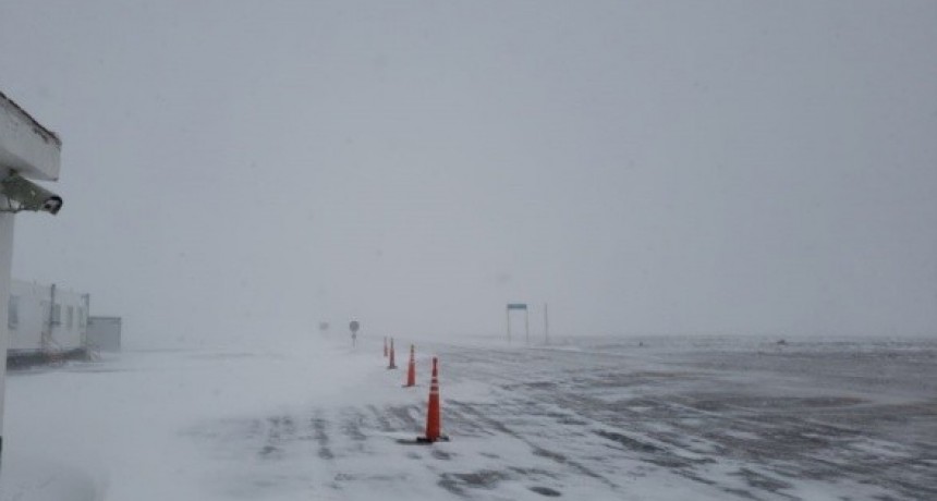 Por nevadas intensas, el Paso de San Francisco est&aacute; intransitable