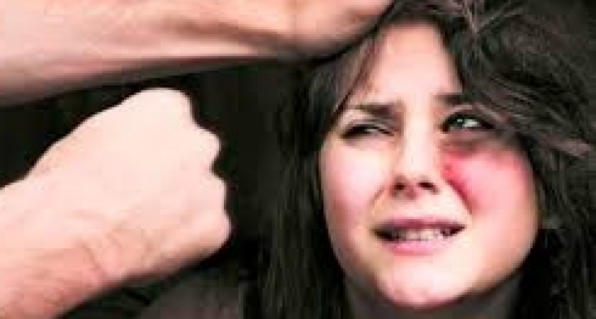 Golpeo salvajemente a su MADRE y termino hospitalizada 