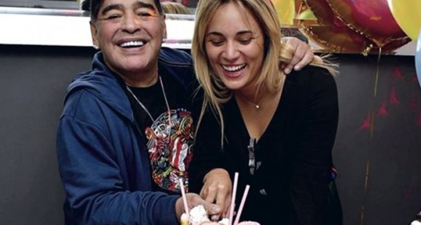 Diego Maradona tir&oacute; una bomba: dio marcha atr&aacute;s con su casamiento