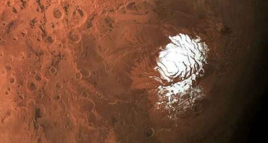 IMAGENES: Descubren un lago de agua l&iacute;quida en MARTE 