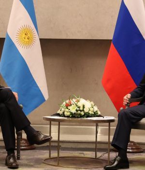 F&uacute;tbol e inversiones, la charla de Macri y Putin en Sud&aacute;frica