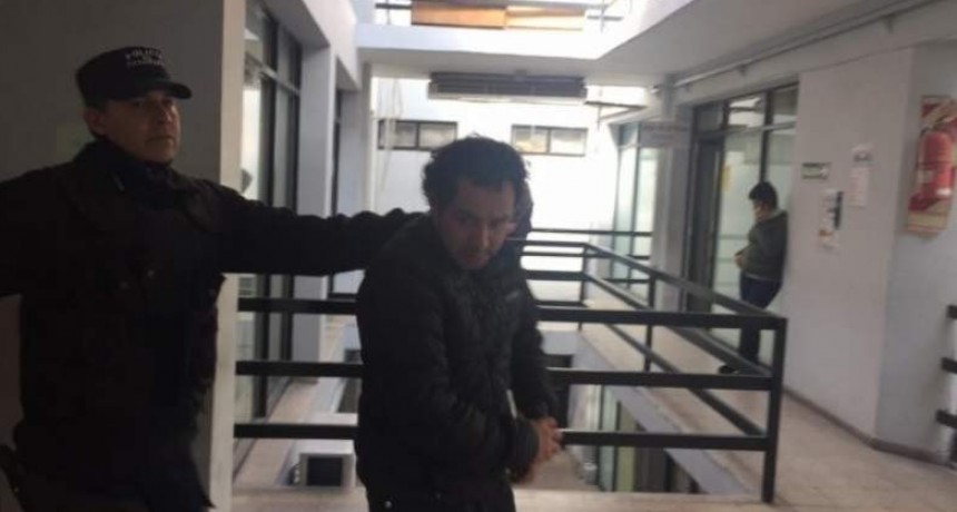 Piden la libertad del fotógrafo detenido por abuso