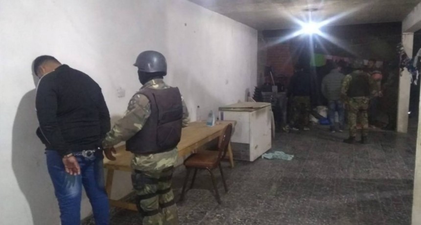 Desbaratan puntos de venta de drogas en el sector sur de la Capital