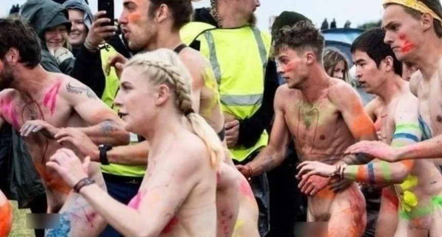 Atletas corren maratón desnudos en Dinamarca