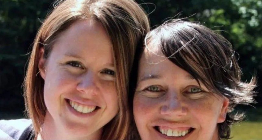 Mujer abandonó a su novia y se escapó con el hombre que les donó esperma