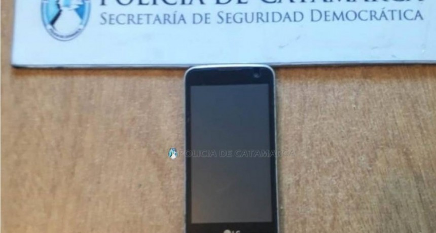 Una madre devolvió a la Policía el celular que había robado su hija