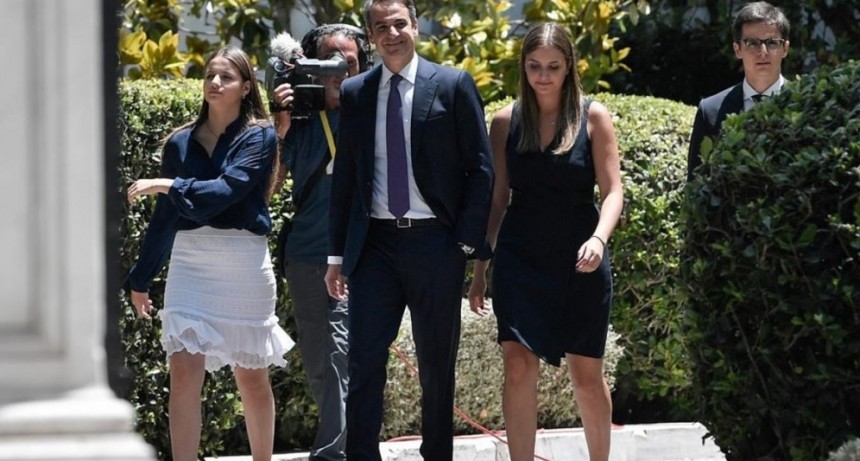 La receta de Mitsotakis para Grecia: bajada masiva de impuestos