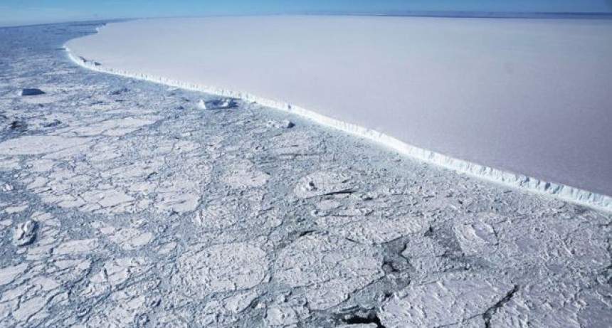 ¿Hacia dónde se dirige ahora A68, el iceberg más grande del planeta, desprendido de la Antártica?