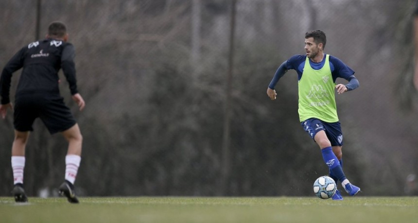 Fernando Gago volvió a jugar luego de su lesión en la final de la Libertadores