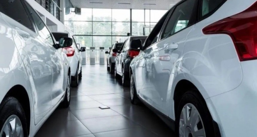 El Gobierno extiende a agosto los descuentos para comprar autos 0 km