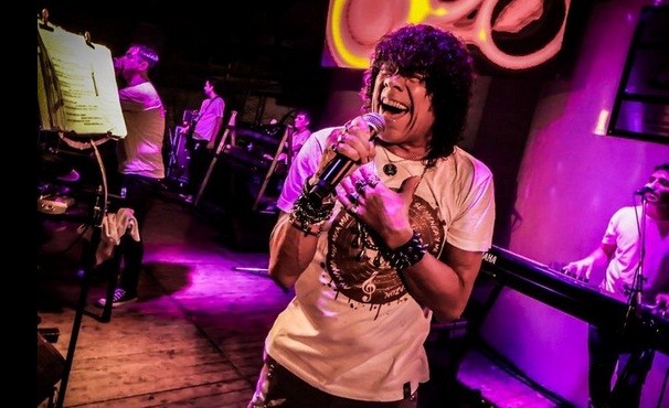 La Mona Jiménez reversionó el Himno Nacional en cuarteto