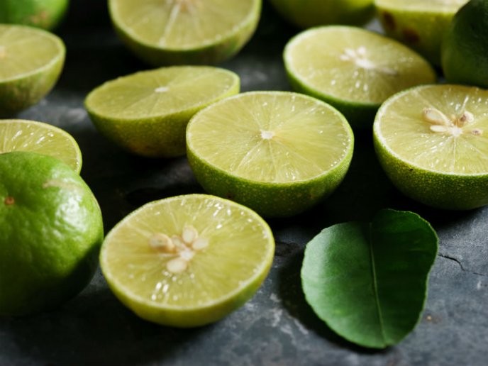 Corta un limón y ponelo  al lado de su cama. ¿La razón?  Te la contamos