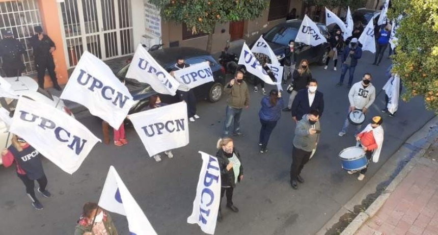 Banderazo en contra del cronograma de pagos de la administración pública