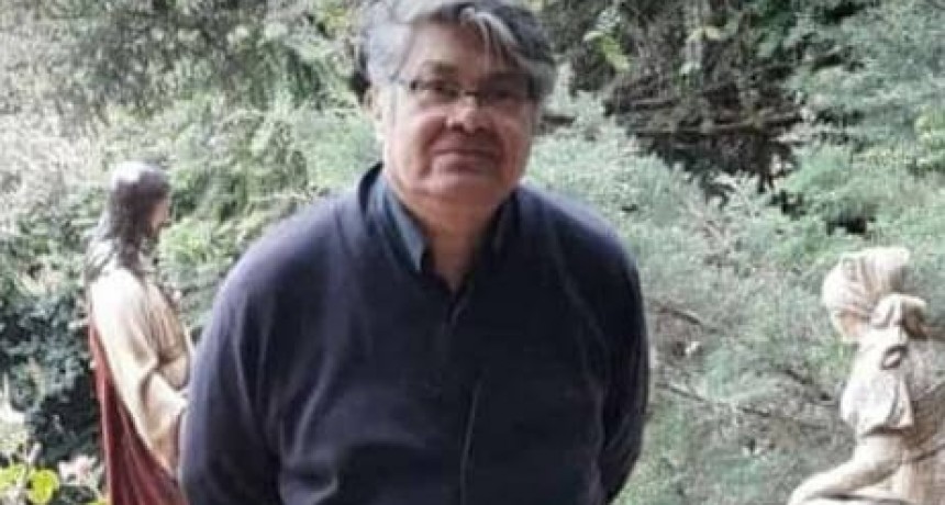 El padre Juárez habría reconocido a los asaltantes y por eso lo mataron de 14 puñaladas