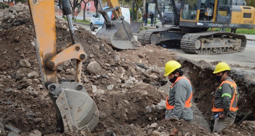 Renovación de colector cloacal en Av. Virgen del Valle y Belgrano
