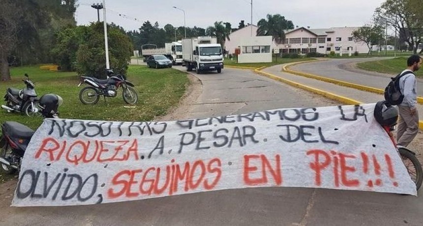  Aceiteros de paro por pago de salarios en Algodonera Avellaneda, propiedad de Vicentin