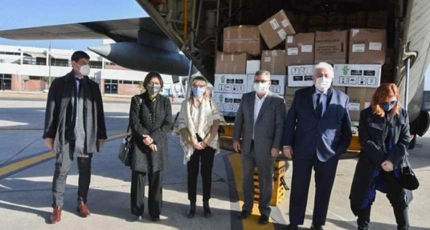 González García llegó a Catamarca y trajo insumos para  los hospitales