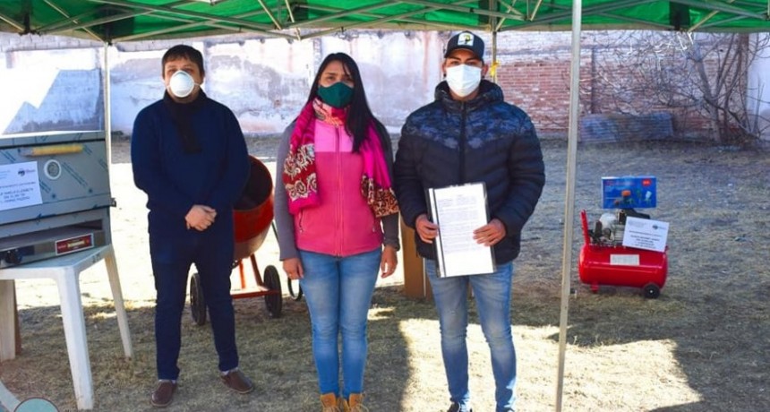El Intendente de Tinogasta entregó nuevos microemprendimientos