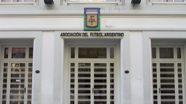 Cuarto intermedio en la AFA: el mi&eacute;rcoles se definir&aacute; si el f&uacute;tbol va al paro