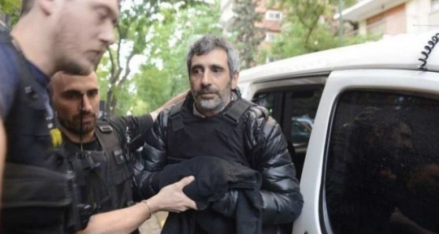 Roberto Baratta fue detenido y ordenan el arresto de empresarios y ex funcionarios K