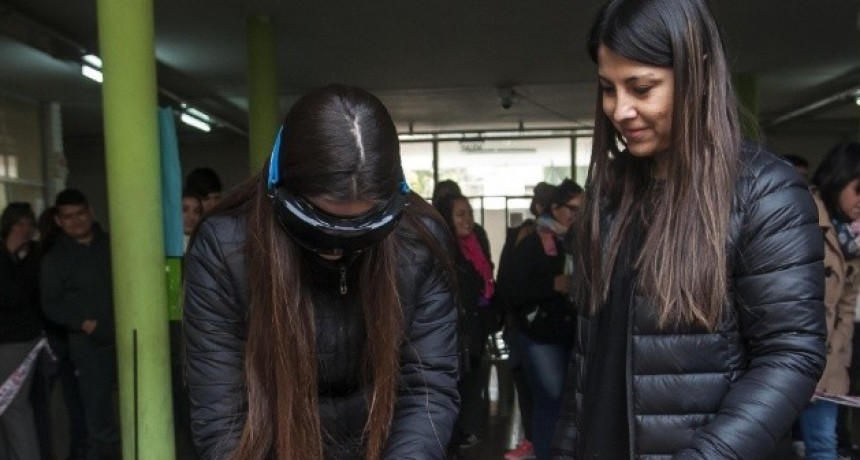 Gafas de simulaci&oacute;n para concientizar sobre el consumo excesivo de alcohol 
