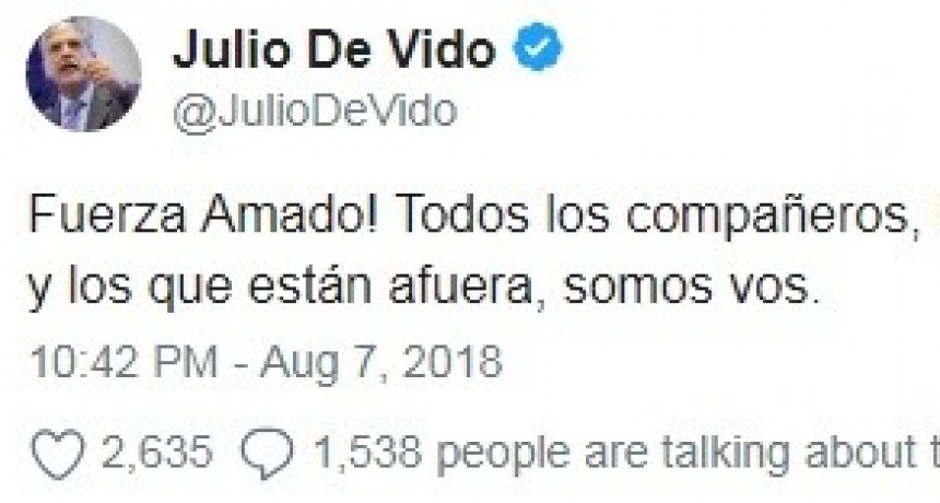 Como buen compa&ntilde;ero, De Vido recibe a Boudou en Ezeiza: &ldquo;Todos somos vos&rdquo;