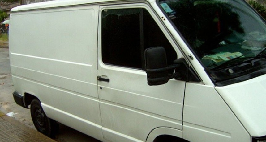 Alertan: Combi sin chapa patente quiso secuestrar a ni&ntilde;as en el norte