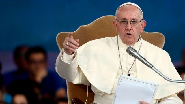 Francisco critic&oacute;  "la libertad sin l&iacute;mites" de la juventud
