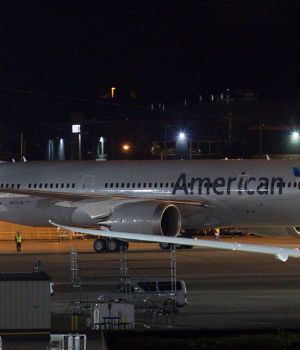 Susto en el aire: avi&oacute;n de American tuvo que aterrizar de emergencia en Ezeiza 