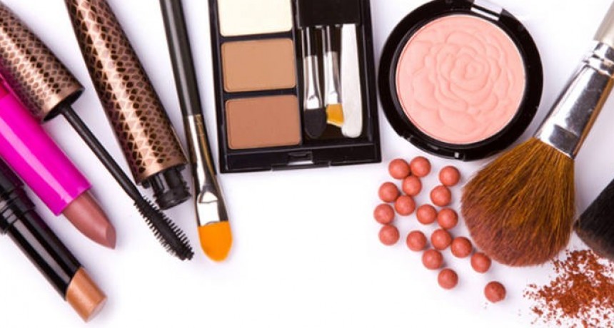 La ANMAT prohibió el uso y comercialización de unos productos cosméticos