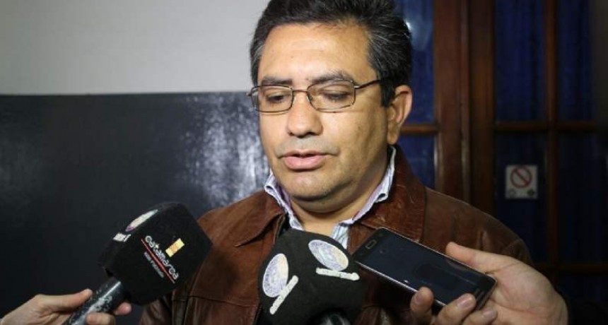 Municipales quieren un aumento antes que se vaya Páez