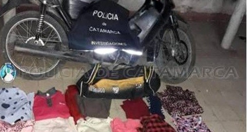 Detienen a dos delincuentes que entraron a robar en una vivienda de la Capital