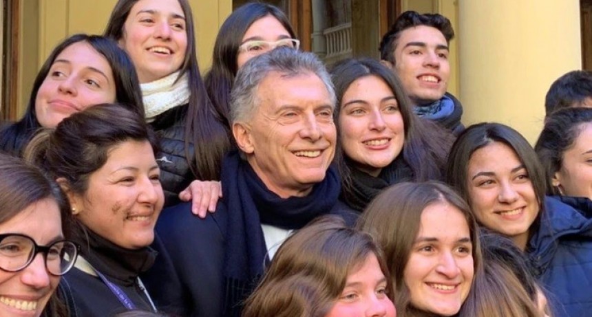 VIDEO: Macri a estudiantes: Van a tener que poner más votos porque no nos alcanzó