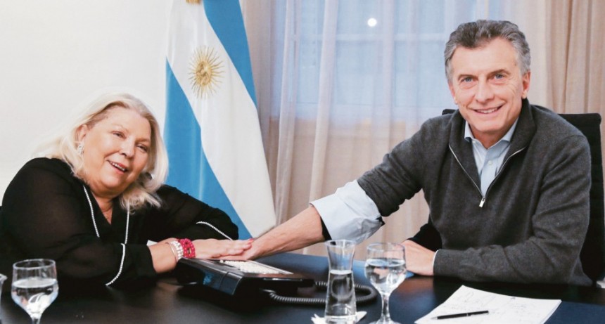 Carrió se reunió con Macri para analizar correcciones políticas y económicas