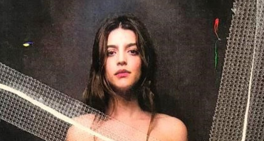 Calu Rivero se desnudó y sumó un mensaje místico: No tengo forma ni género