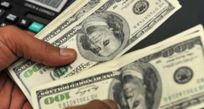El dólar bajó en el cierre de la semana