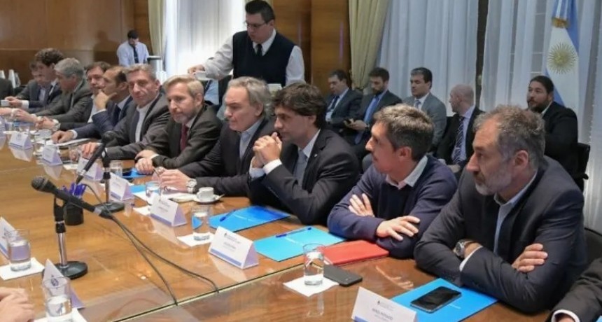 Neuquén, Río Negro,  y la petrolera Vistas Oil & Gas fueron a la Justicia por el congelamiento de combustibles