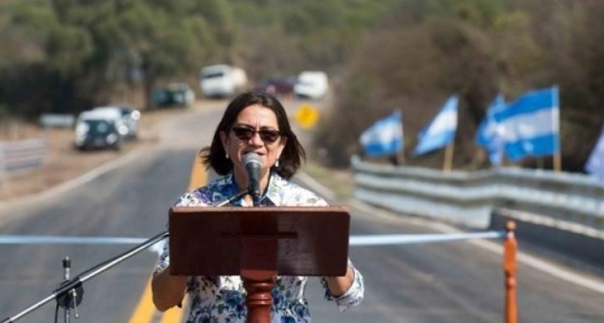 La Gobernadora inauguró las obras sobre el Río Las Cañas