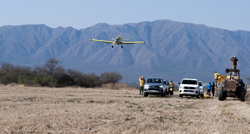 Lograron controlar la zona sur del incendio en Humaya 